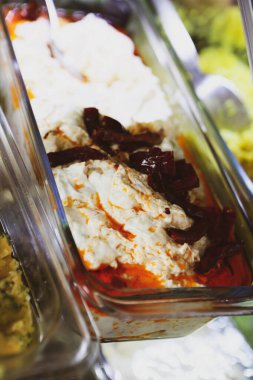 Geleneksel Türk ve Yunan yemek meze masası