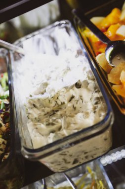 Geleneksel Türk ve Yunan yemek meze masası