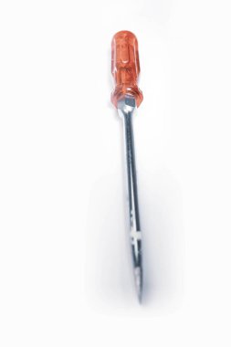 Plastik saplı tornavida.