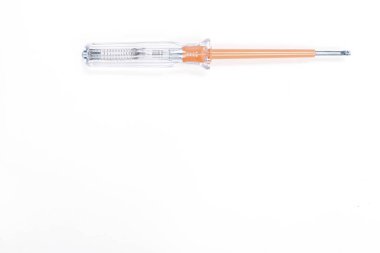 Plastik saplı tornavida.