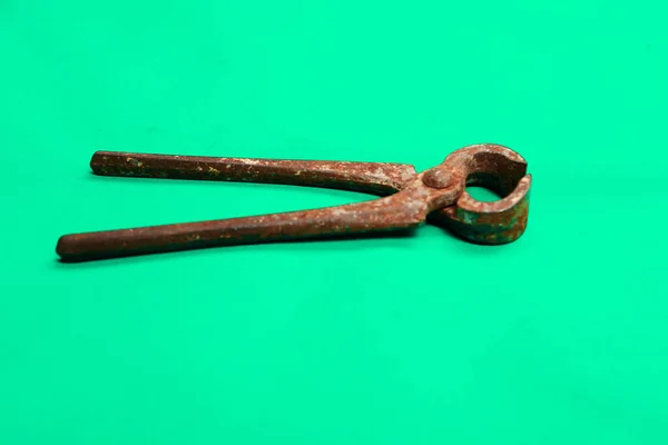 Old Well Used Pair Rusty Nippers — Foto Stock