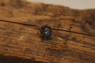 Elmas Mücevherler ve Moda Mücevherleri