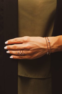 Elmas Mücevherler ve Moda Mücevherleri