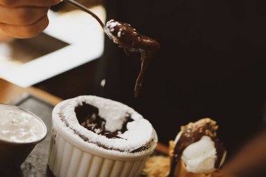 dondurma çikolatalı sufle