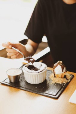 dondurma çikolatalı sufle