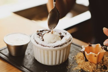 dondurma çikolatalı sufle