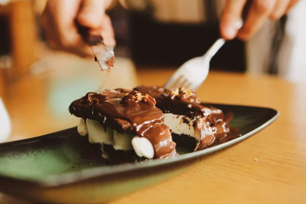 Choklad Souffle Med Glass — Stockfoto