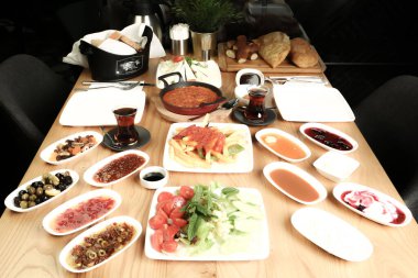 zengin ve leziz Türk Kahvaltı