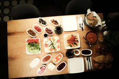 zengin ve leziz Türk Kahvaltı