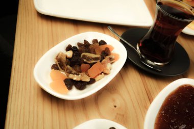 zengin ve leziz Türk Kahvaltı