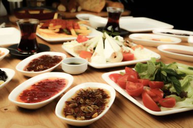 zengin ve leziz Türk Kahvaltı