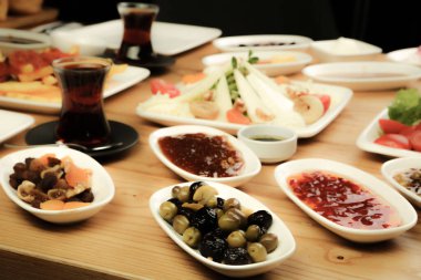 zengin ve leziz Türk Kahvaltı