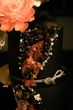 Masada lezzetli bir pasta var.