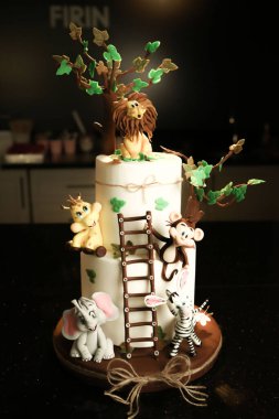 Masada lezzetli bir pasta var.