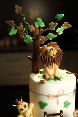 Masada lezzetli bir pasta var.