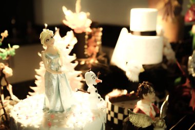 Masada lezzetli bir pasta var.