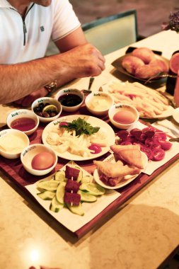 zengin ve leziz Türk Kahvaltı