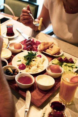 zengin ve leziz Türk Kahvaltı