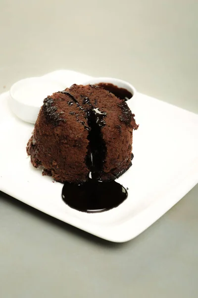 Souffle Chocolate Com Sorvete — Fotografia de Stock