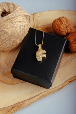 Mücevher ve Moda Mücevherleri