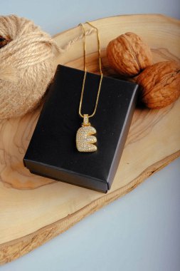 Mücevher ve Moda Mücevherleri