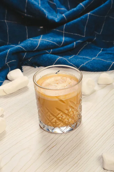 Eiskaffee Mit Milch Eiskaffee Latte Frau Hält Glas Eiskaffee Der — Stockfoto