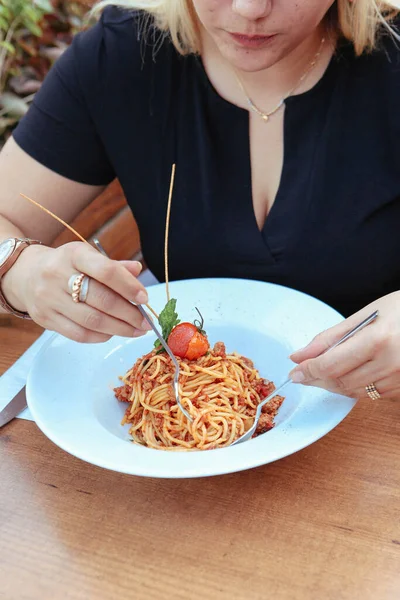 Savoureux Appétissant Classique Pâtes Italiennes Avec Une Délicieuse Sauce — Photo