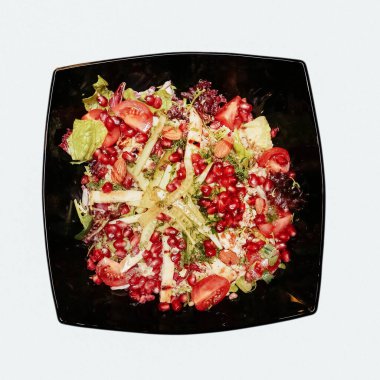 Taze salata tabağı ile karışık yeşillik