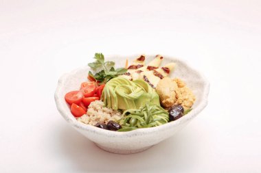 Taze salata tabağı ile karışık yeşillik