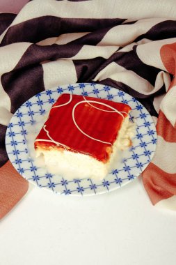 Masada lezzetli bir pasta var.