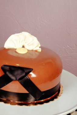 Masada lezzetli bir pasta var.