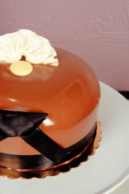 Masada lezzetli bir pasta var.