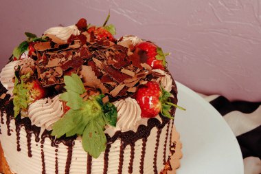 Masada lezzetli bir pasta var.