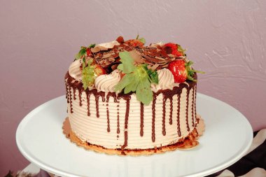 Masada lezzetli bir pasta var.