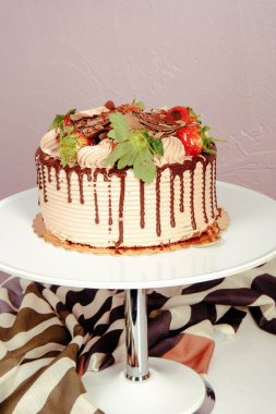 Masada lezzetli bir pasta var.