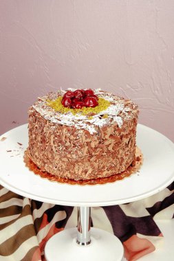 Masada lezzetli bir pasta var.