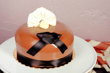 Masada lezzetli bir pasta var.