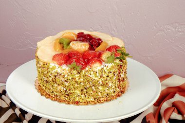 Masada lezzetli bir pasta var.