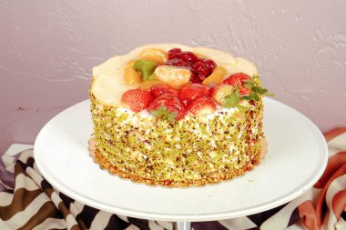 Masada lezzetli bir pasta var.