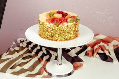 Masada lezzetli bir pasta var.