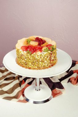 Masada lezzetli bir pasta var.