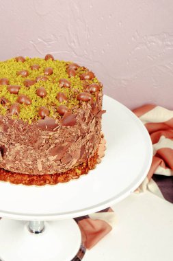 Masada lezzetli bir pasta var.