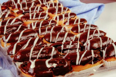 Masada lezzetli bir pasta var.