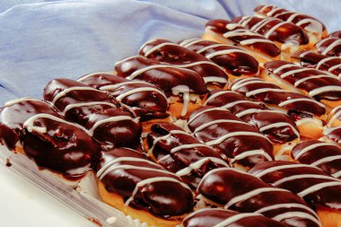 Masada lezzetli bir pasta var.