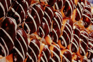 Masada lezzetli bir pasta var.