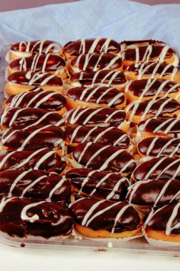 Masada lezzetli bir pasta var.