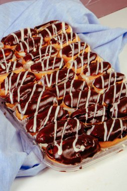 Masada lezzetli bir pasta var.