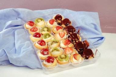 Masada lezzetli bir pasta var.