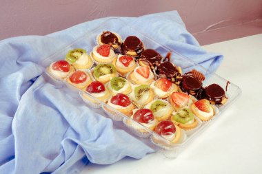 Masada lezzetli bir pasta var.