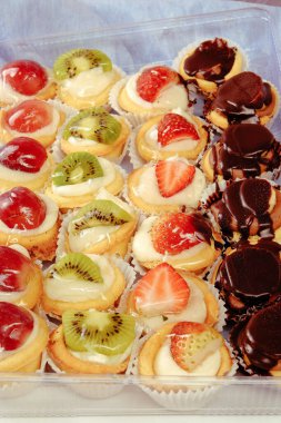 Masada lezzetli bir pasta var.